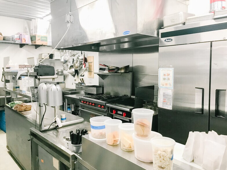 More Photos Of 300 Connally St, Sulphur Springs Restaurant For Sale