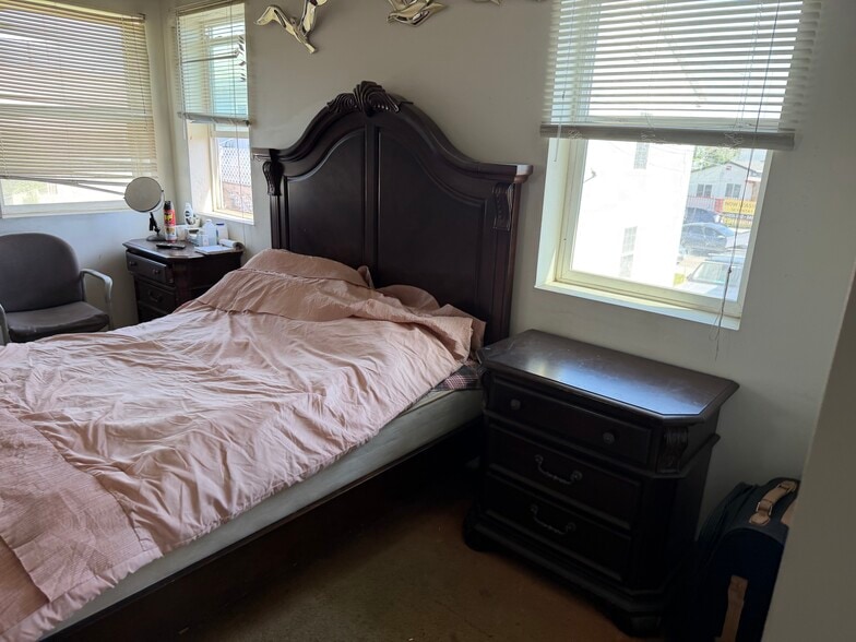 More Photos Of 10923 S Inglewood Ave, Inglewood Apartments For Sale