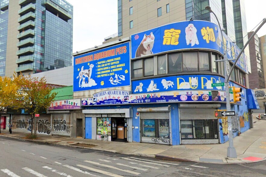 More Photos Of 135-02 Northern Blvd, Flushing Storefront Retail Office For Sale