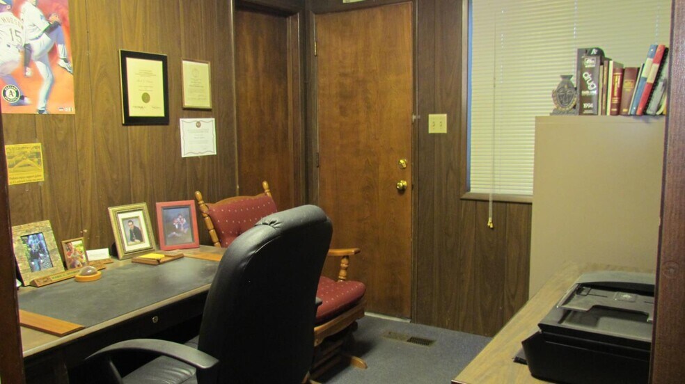 More Photos Of 756 G St, Reedley Medical For Sale