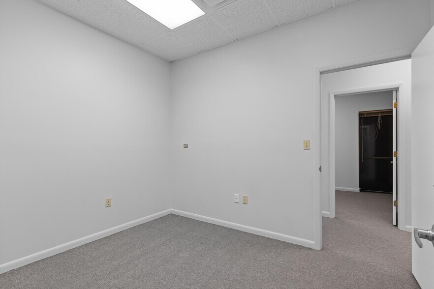 More Photos Of 2339 Sunset Point Rd, Clearwater Medical For Lease