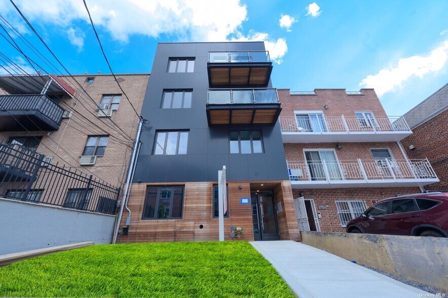 More Photos Of 5615 Van Cleef St, Flushing Apartments For Sale
