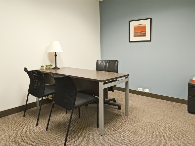 More Photos Of 1415 W 22nd St, Oak Brook Coworking Space