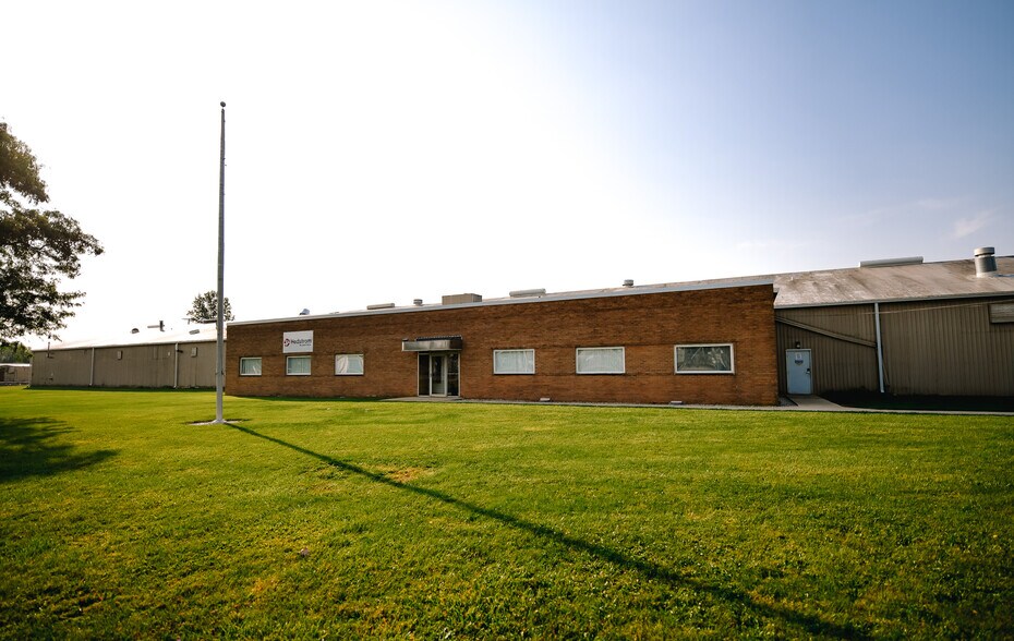 More Photos Of 211 W Geneva St, Dunkirk Manufacturing For Lease