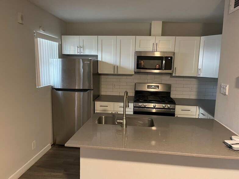 More Photos Of , Austin Multifamily For Sale