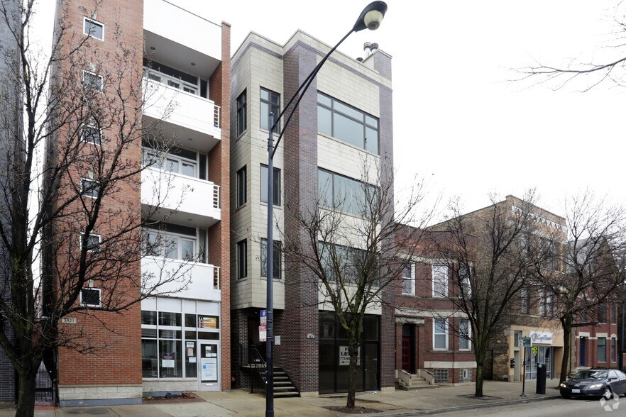 More Photos Of 3923 N Ashland Ave, Chicago Office For Sale