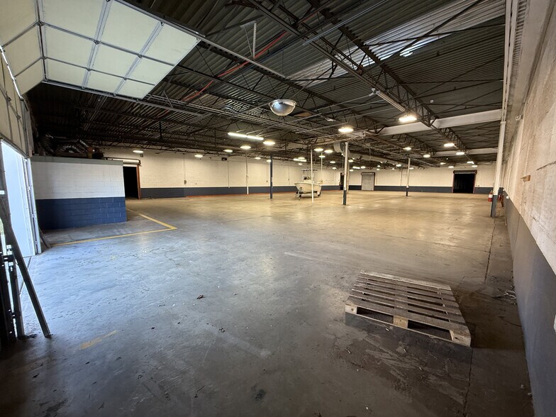 More Photos Of 214 Industrial Park Rd, Livingston Manufacturing For Lease
