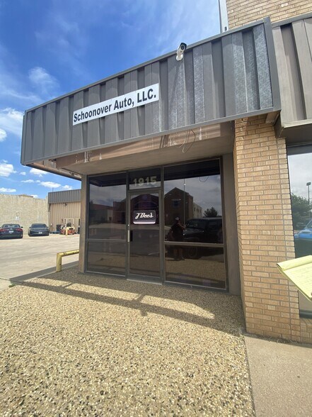 More Photos Of 1915 Texas Ave, Lubbock Warehouse For Sale