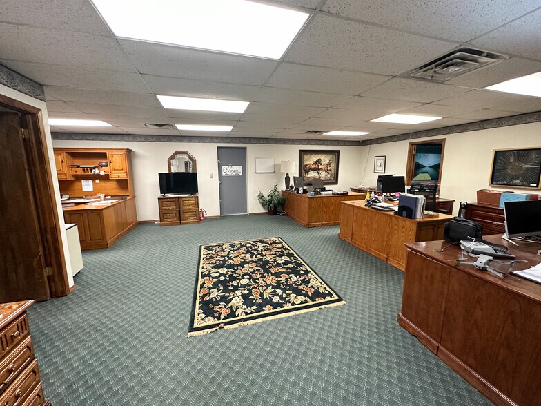 More Photos Of 20075 Malone Rd, Tecumseh Warehouse For Sale