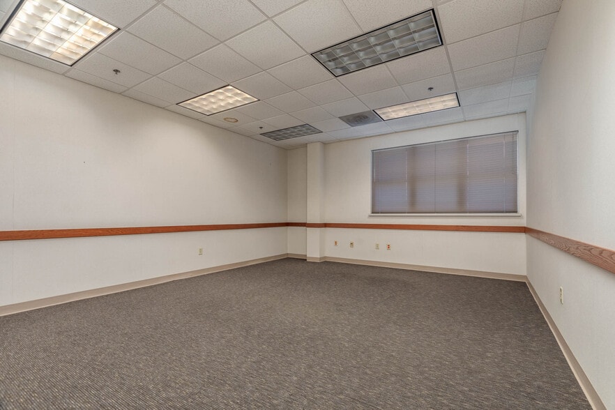 More Photos Of 717 N 16th St, Saint Louis Office For Lease