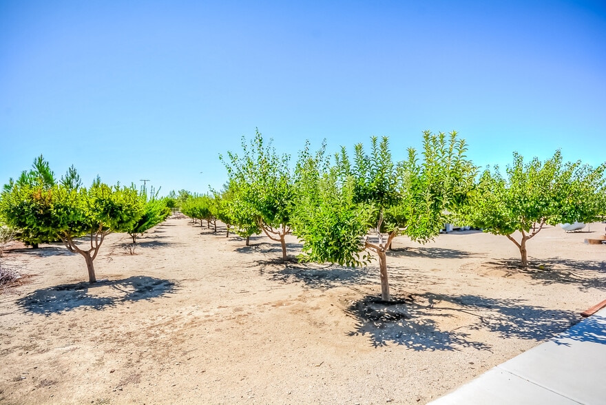 More Photos Of 13830 Paramount Rd, Phelan Land For Sale