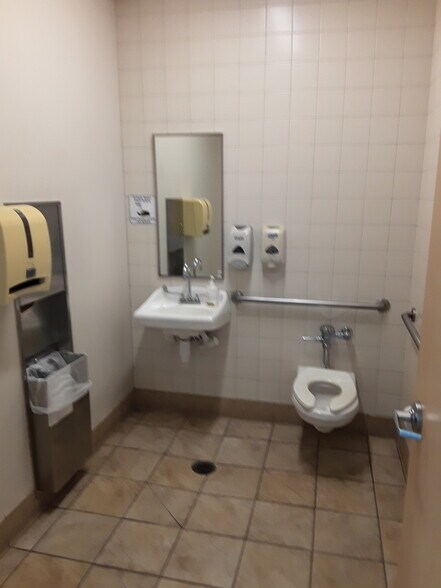 More Photos Of 3150 Polk St, Houston Medical For Sale