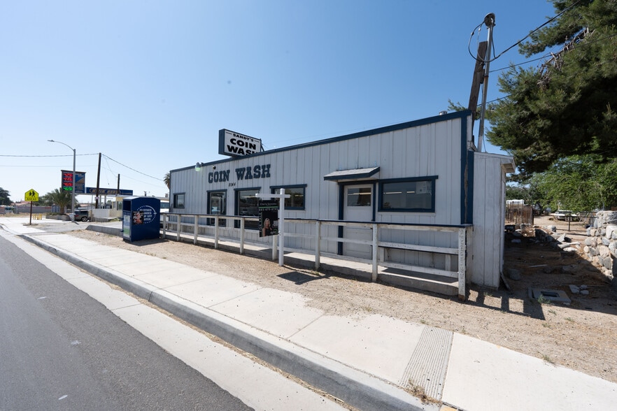 More Photos Of 8044 Pearblossom Hwy, Littlerock Storefront For Sale