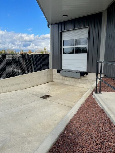 More Photos Of 1400-1442 W Smith Rd, Ferndale Industrial For Sale