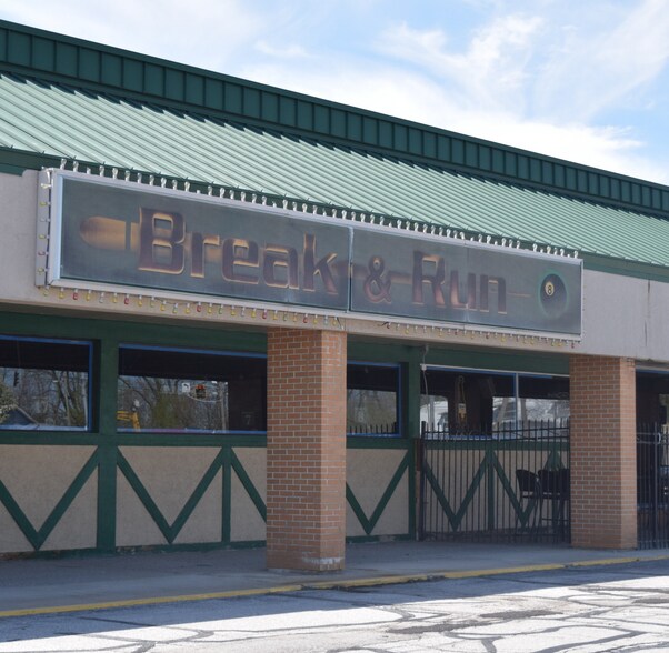 More Photos Of 1421-1571 Goshen Ave, Fort Wayne Unknown For Lease