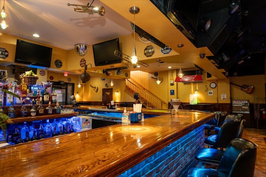 More Photos Of 217-219 Frelinghuysen Ave, Newark General Retail For Sale