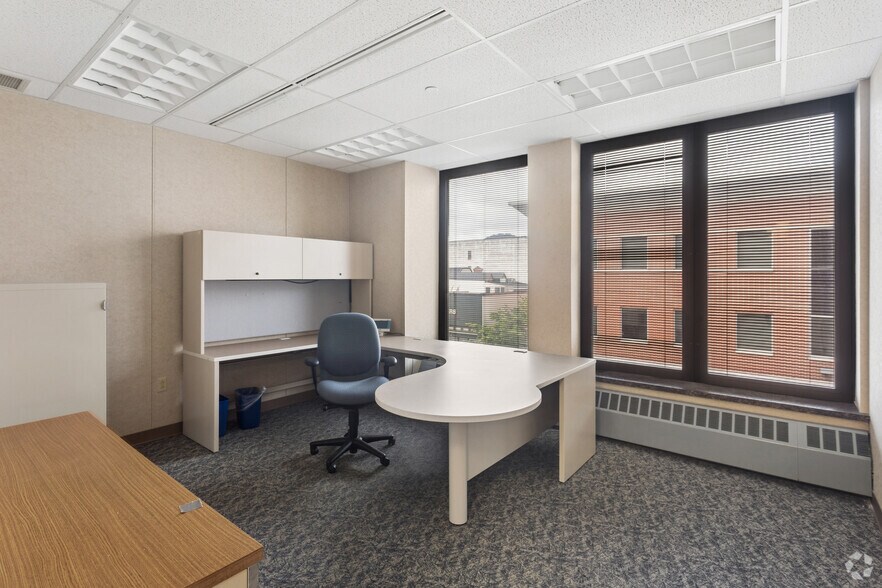 More Photos Of 319 Washington St, Johnstown Office For Sale