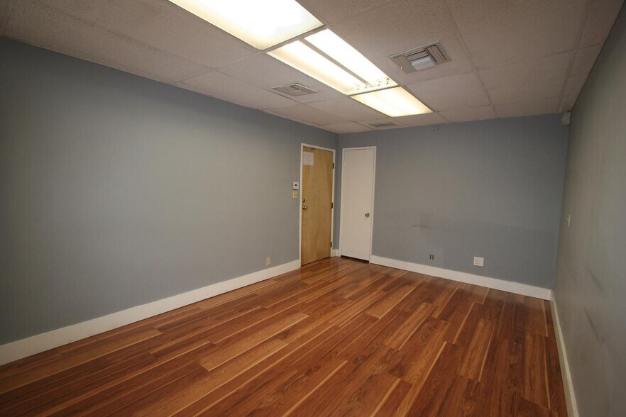 More Photos Of 10600 W Pico Blvd, Los Angeles Loft Creative Space For Lease