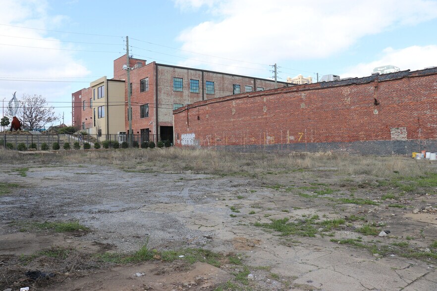 More Photos Of 1530 2nd Ave N, Birmingham Freestanding For Sale