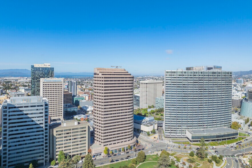 More Photos Of 1999 Harrison St, Oakland Office For Lease