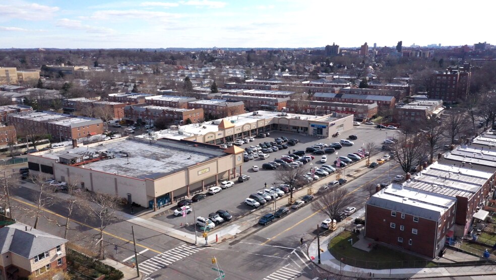 More Photos Of 2503-2539 Parsons Blvd, Flushing Unknown For Lease