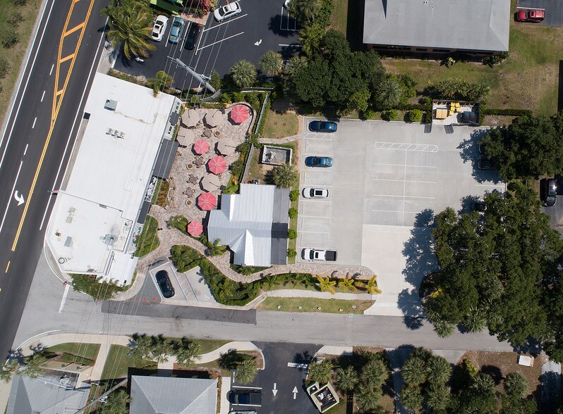 More Photos Of 514 NW Dixie Hwy, Stuart Restaurant For Sale