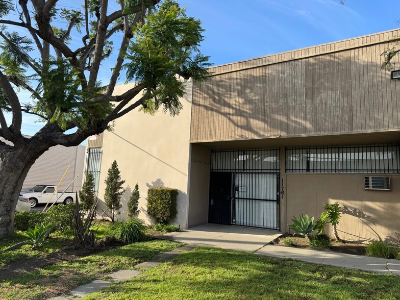 Primary Photo Of 11781-11791 Cardinal Cir, Garden Grove Manufacturing For Lease