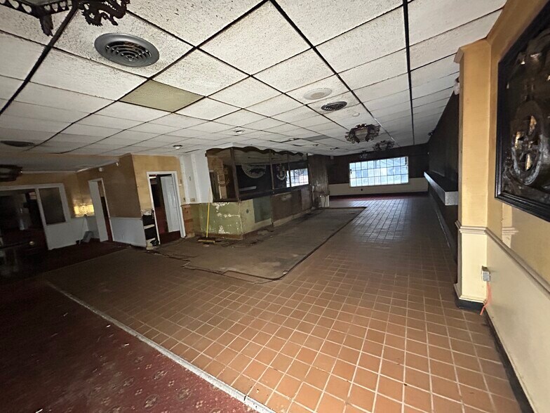 More Photos Of 602 Ridge Rd, Webster Restaurant For Sale