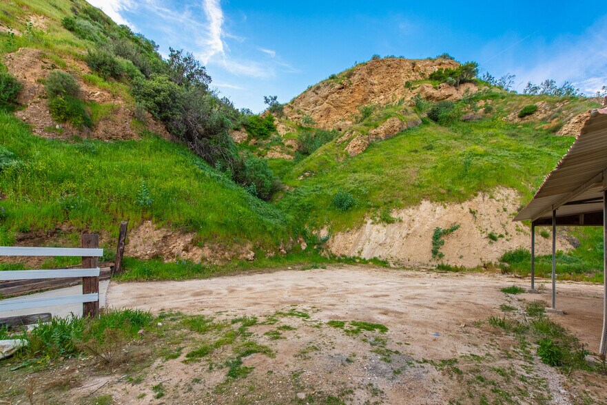 More Photos Of 12141 Wildwood Trl, Kagel Canyon Specialty For Sale