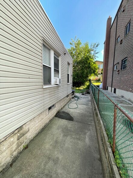 More Photos Of 4319 Astoria Blvd, Long Island City Land For Sale