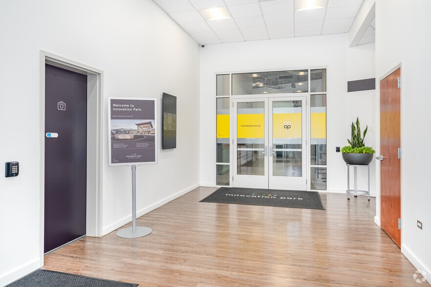 More Photos Of 1930 Innovation Way, Libertyville Manufacturing For Lease