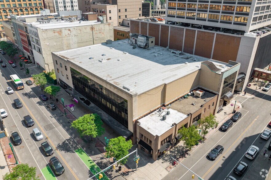 More Photos Of 333-359 S Salina St, Syracuse Office For Lease