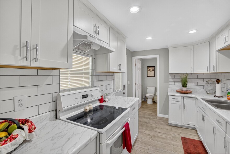 More Photos Of 805 N Wheeler St, Plant City Hospitality For Sale