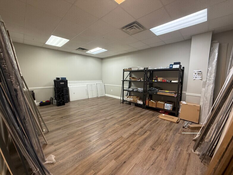 More Photos Of 1169 E 1010 N, Spanish Fork Showroom For Sale