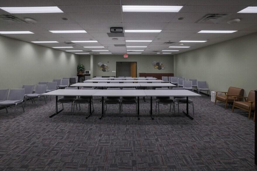 More Photos Of 9220 Bass Lake Rd, New Hope Medical For Lease