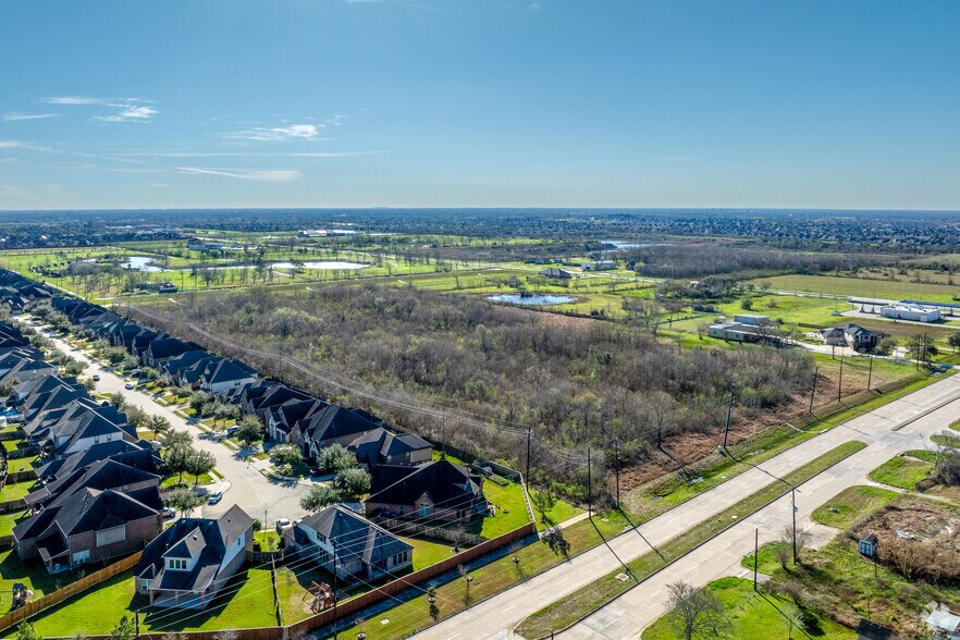 More Photos Of 2985 Kingsley dr, Pearland Land For Sale