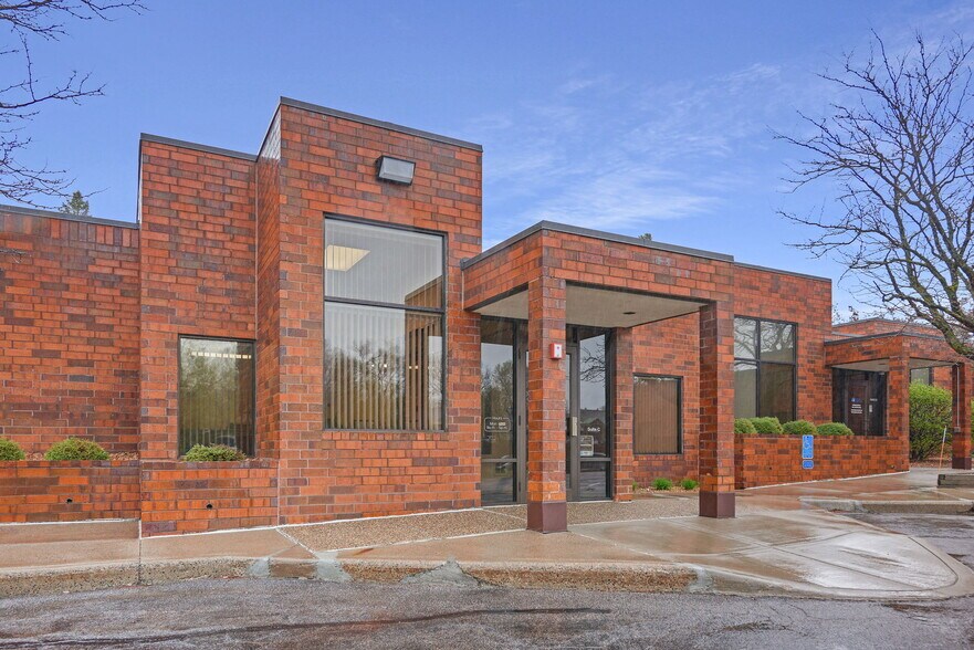 More Photos Of 1560 Beam Ave, Maplewood Medical For Sale