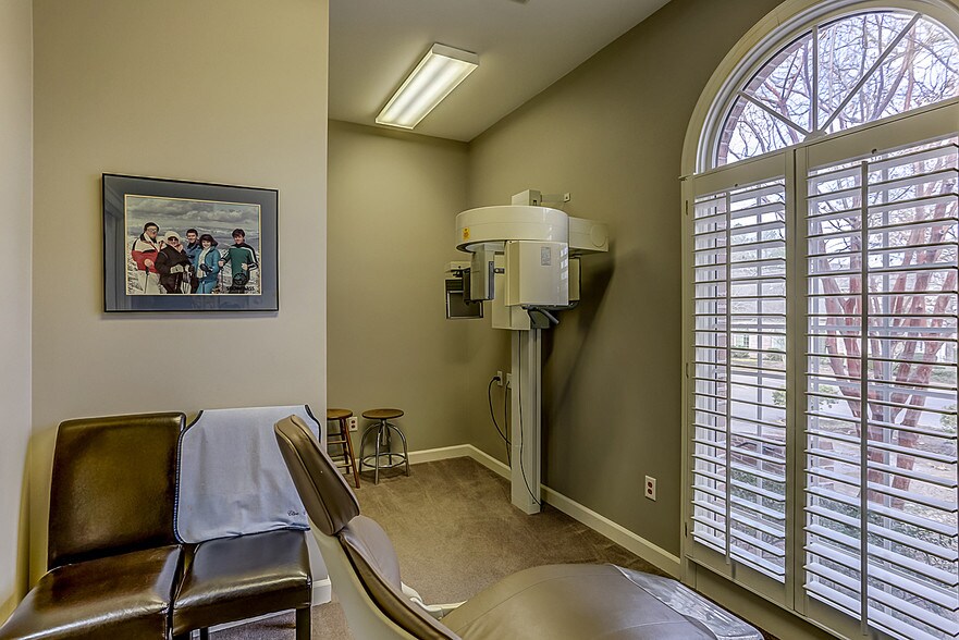 More Photos Of 3100-3106 Professional Plz, Germantown Medical For Sale