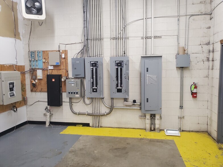 More Photos Of 10188 Dayton Pike, Soddy Daisy Light Manufacturing For Lease