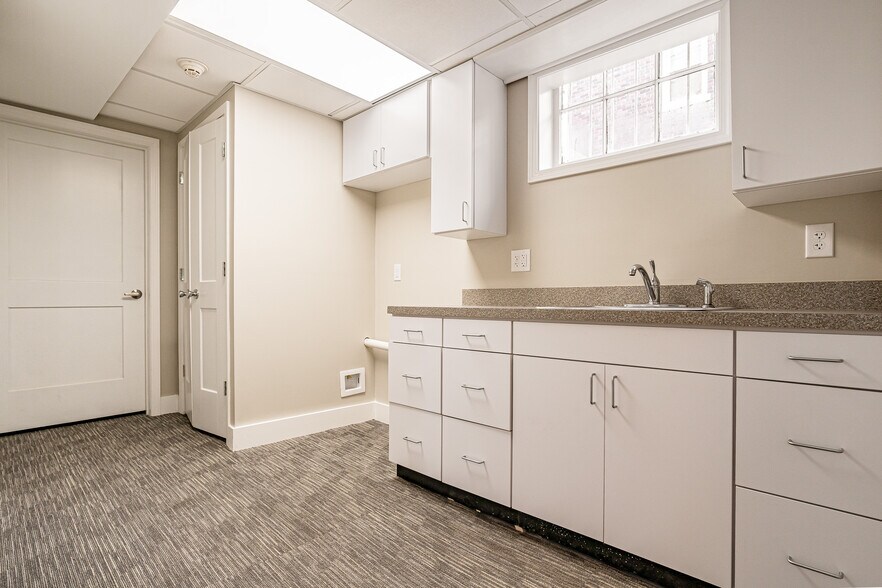 More Photos Of 2173 Eastview Ave, Louisville Coworking Space