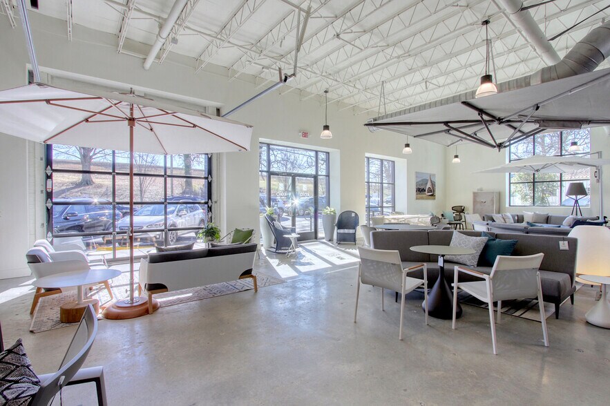 More Photos Of 1465 Howell Mill Rd NW, Atlanta General Retail For Lease