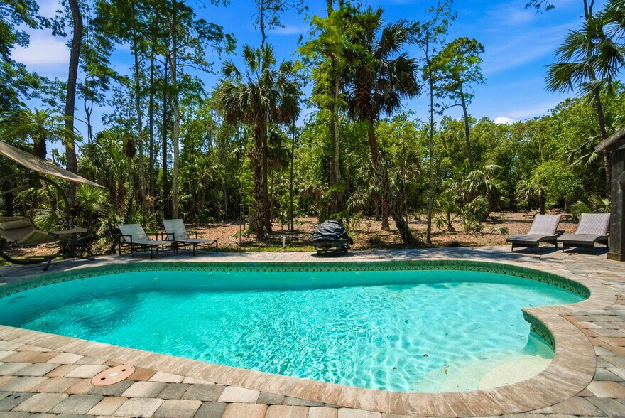 More Photos Of 4120 3rd Ave NW, Naples Apartments For Sale