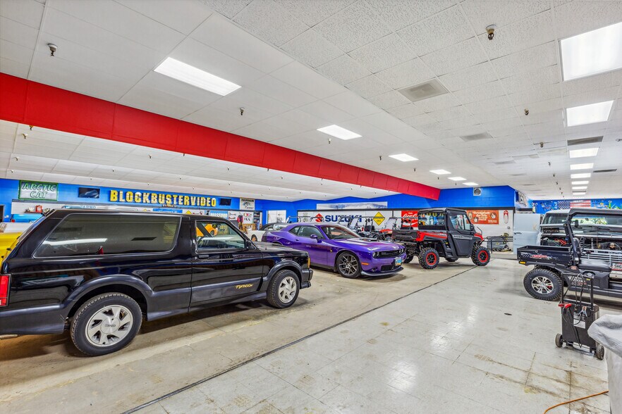 More Photos Of 417 24th St SW, Jamestown General Retail For Sale