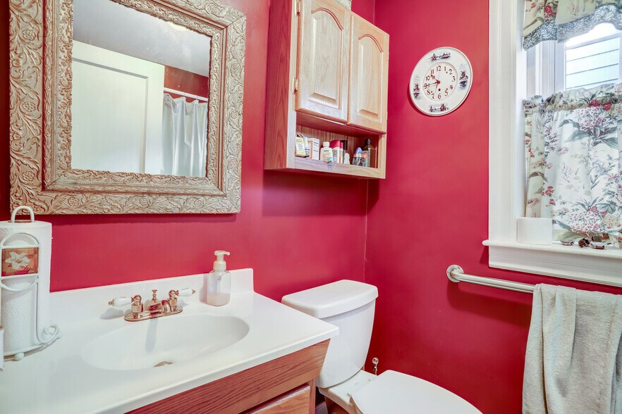 More Photos Of 104 N Main St, Boonsboro Apartments For Sale