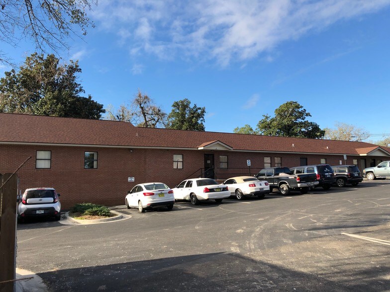 More Photos Of 506-508 Houston Ave NW, Live Oak Office For Sale