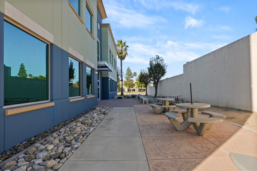 More Photos Of 2121 S Haven Ave, Ontario Loft Creative Space For Sale