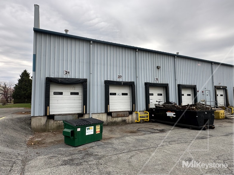 More Photos Of 1114-1124 Commons Blvd, Reading Flex For Sale