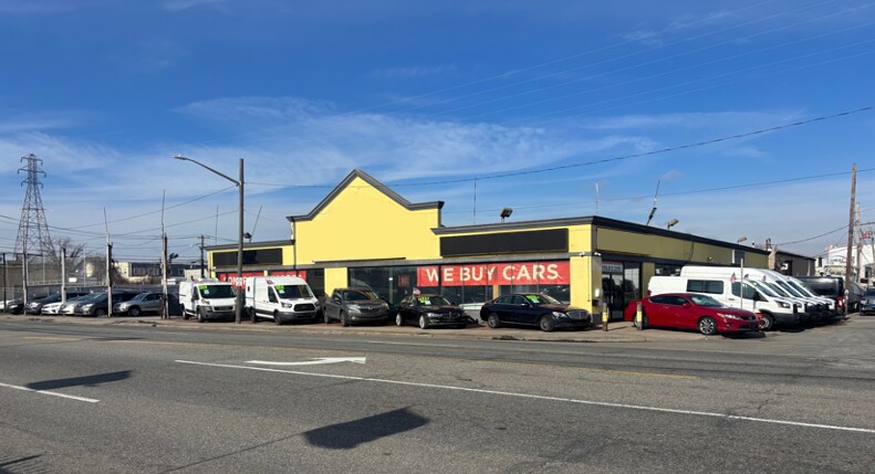 Primary Photo Of 553 Burnside Ave, Inwood Industrial For Lease