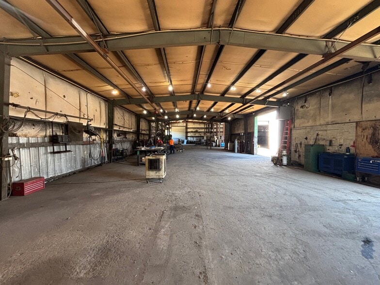 More Photos Of 424 Shelton Rd, West Columbia Warehouse For Sale