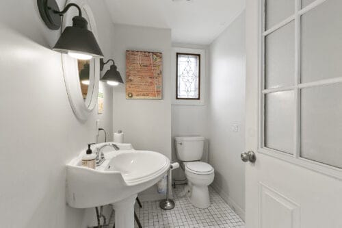 More Photos Of 734 Nashville Ave, New Orleans Freestanding For Lease
